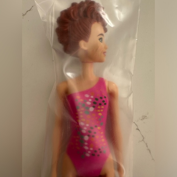 Barbie colour reveal  dolls x2 aqua and pink 2020 release - Picture 2 of 4